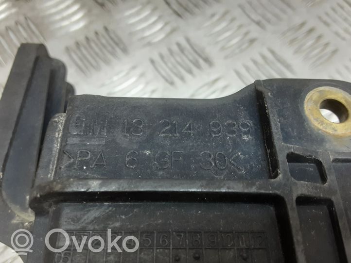 Opel Zafira B Uchwyt / Mocowanie pompy ABS 13214939