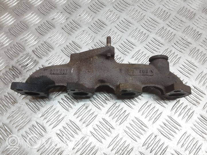 Renault Clio II Exhaust manifold 102022407