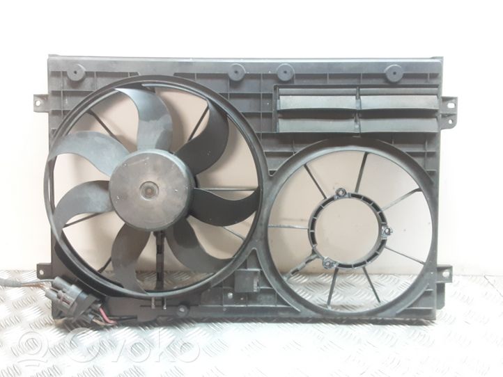 Volkswagen PASSAT B7 Ventilateur de refroidissement de radiateur électrique 1K0121207BC