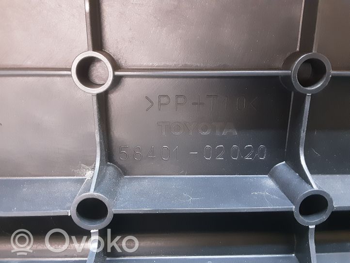 Toyota Corolla E120 E130 Apatinis, bagažinės šono, apdailos skydas 5840102020