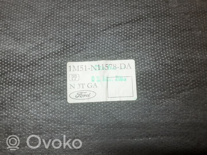 Ford Focus Tavaratilan kaukalon tekstiilikansi 1M51N11578DA