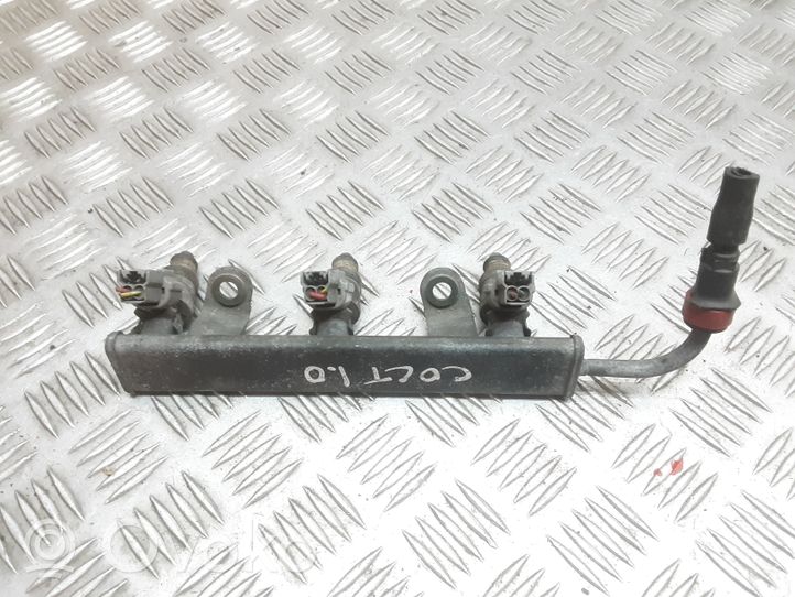 Mitsubishi Colt Set di iniettori MR988977