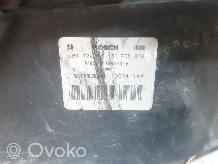 Volvo XC70 Jäähdyttimen jäähdytinpuhallin 0130706838