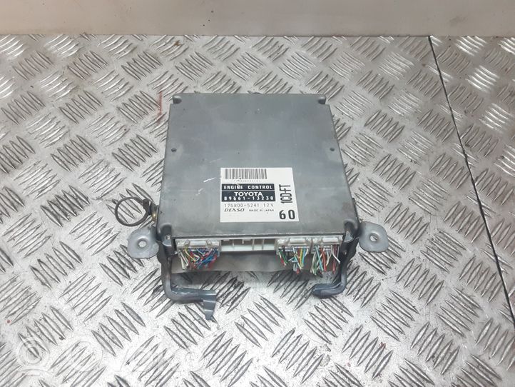 Toyota Corolla E120 E130 Sterownik / Moduł ECU 8966113230