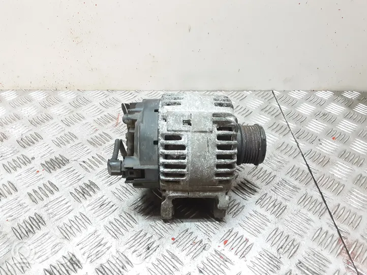 Volkswagen Touran I Generator/alternator 06F903023C