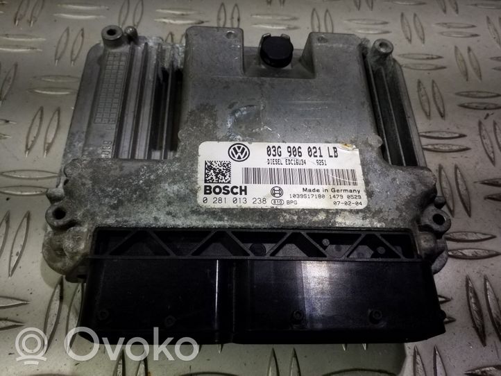 Skoda Octavia Mk2 (1Z) Calculateur moteur ECU 03G906021LB