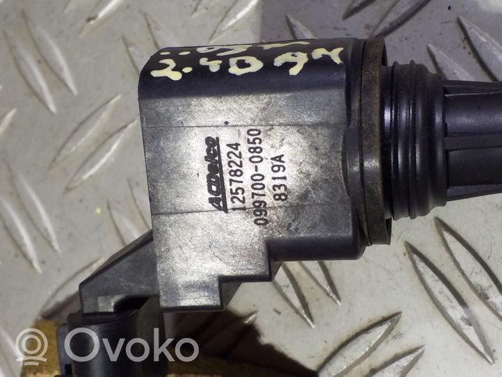 Opel Antara Bobine d'allumage haute tension 12578224