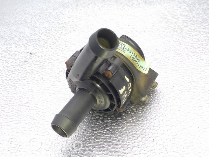 Opel Antara Pompe à eau de liquide de refroidissement 25913836