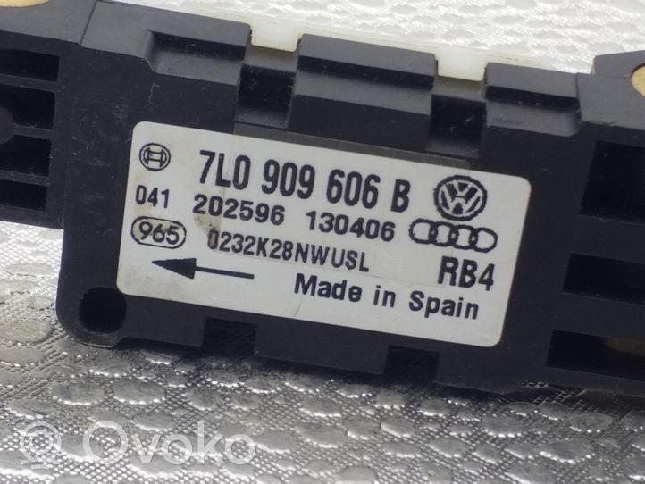 Volkswagen Touareg I Oro pagalvių smūgio daviklis 7L0909606B