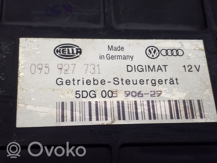 Volkswagen PASSAT B3 Vaihdelaatikon ohjainlaite/moduuli 5DG005906