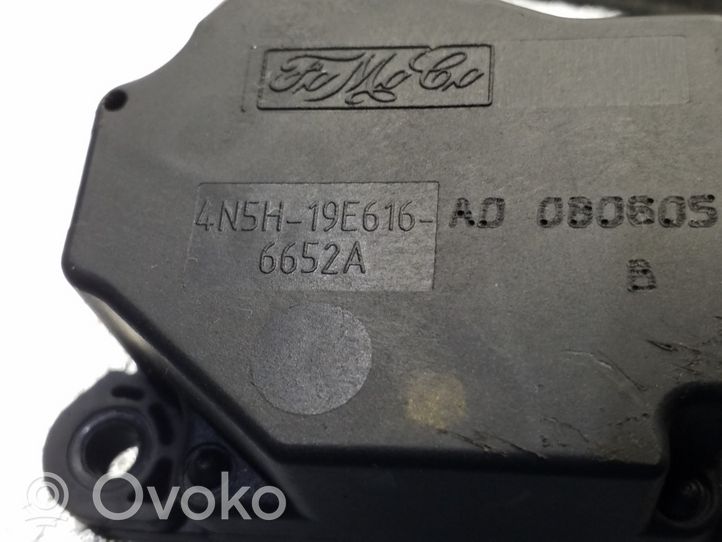 Volvo C30 Moteur / actionneur de volet de climatisation 4N5H19E6166652A