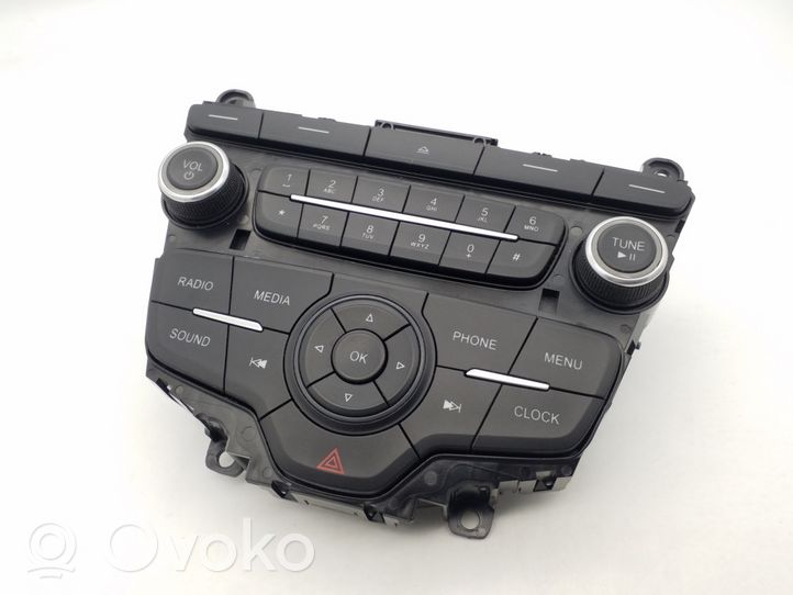 Ford Focus ST Panel / Radioodtwarzacz CD/DVD/GPS F1ET18K811LD