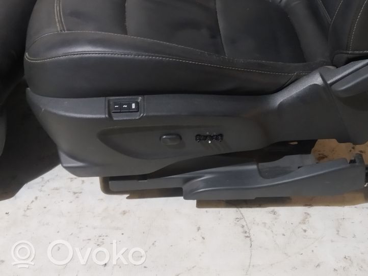 Buick Encore I Fotele / Kanapa / Boczki / Komplet 