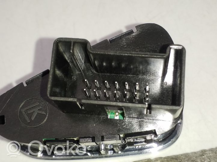 Opel Corsa E Steering wheel buttons/switches 39031664