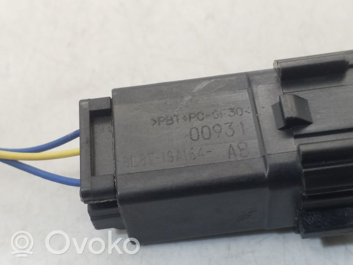 Ford Escape Enchufe conector entrada auxiliar 8L8T19A164AB