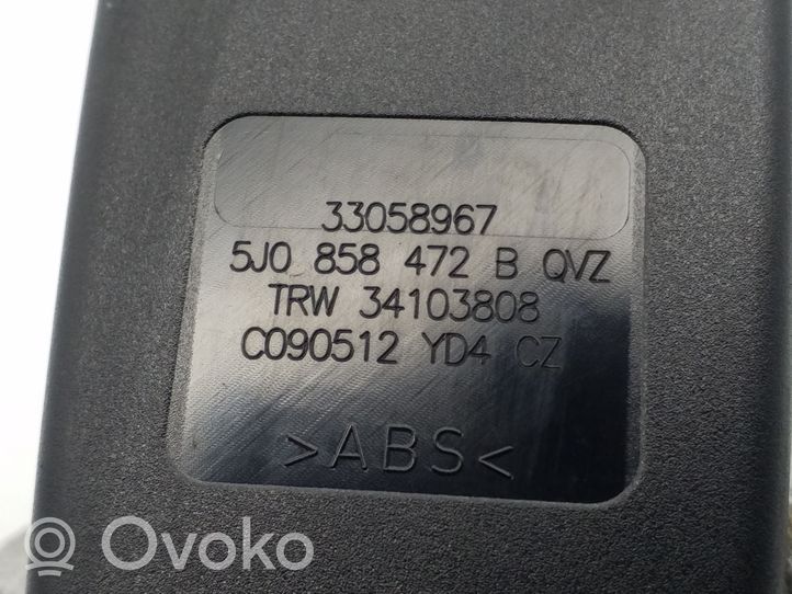 Skoda Fabia Mk2 (5J) Klamra przedniego pasa bezpieczeństwa 5J0858472B