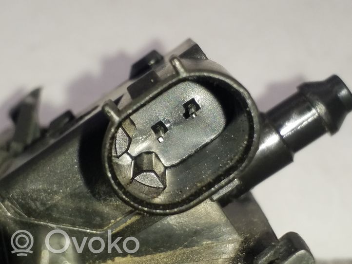 Audi Q3 8U Windshield washer spray nozzle 8U0955988A