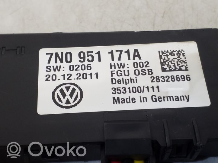 Volkswagen Touran II Centralina/modulo allarme 7N0951171A