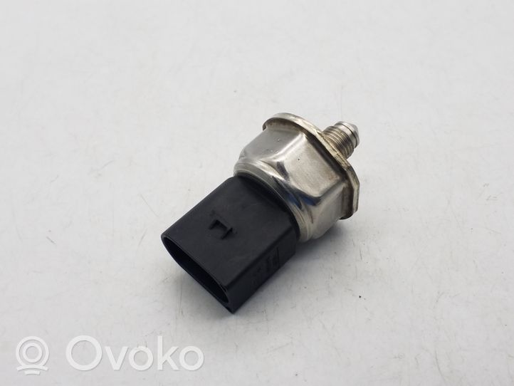 Volkswagen Jetta VI Fuel pressure sensor 06K906051A