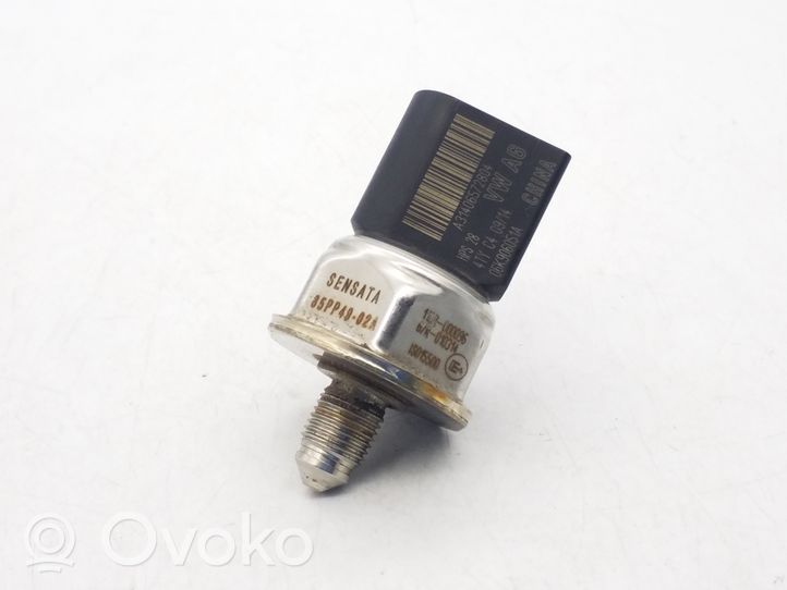 Volkswagen Jetta VI Fuel pressure sensor 06K906051A