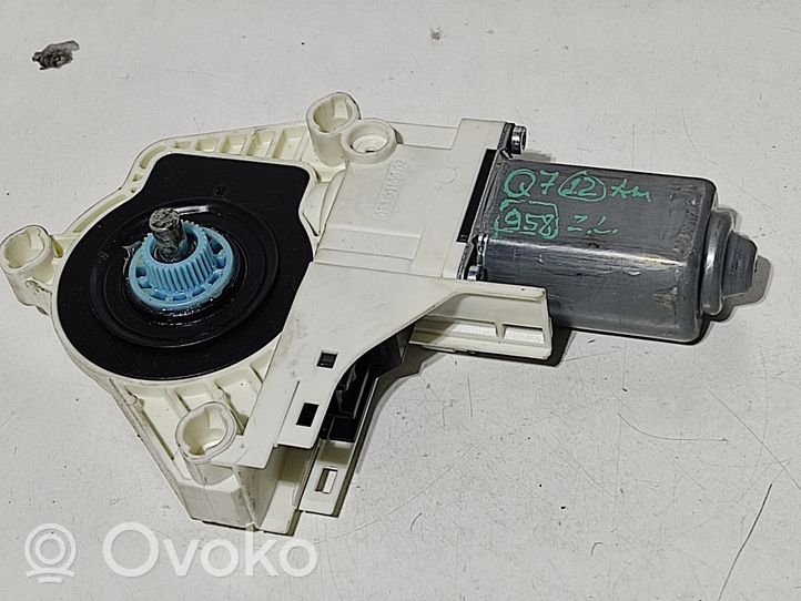 Audi Q7 4L Rear door manual window regulator 8K0959801A