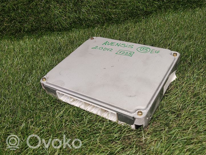 Toyota Avensis T250 Komputer / Sterownik ECU silnika 8966105690