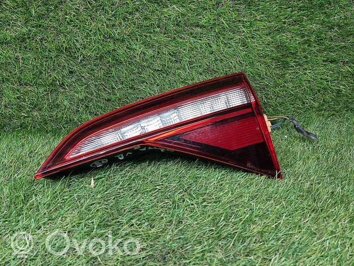 Volkswagen Jetta USA Lampy tylnej klapy bagażnika 17A945094A