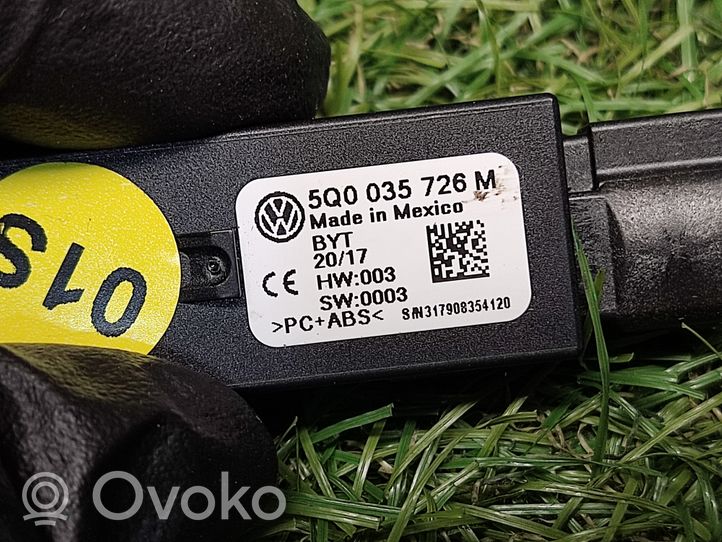 Volkswagen Tiguan Connecteur/prise USB 5Q0035726M