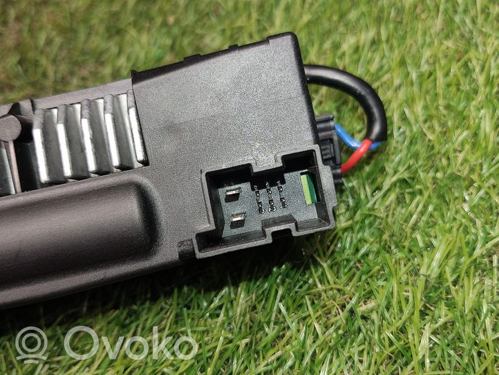 Audi Q7 4L Siłownik elektryczny podnoszenia klapy tylnej / bagażnika 4L0827851C