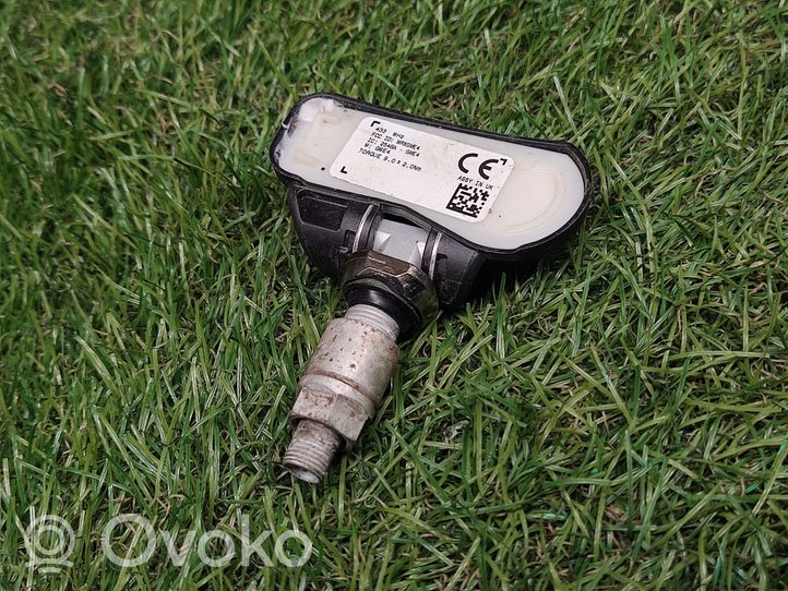 Opel Astra J Tire pressure sensor 13581560