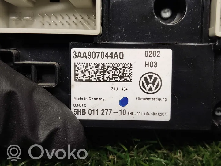 Volkswagen Jetta VI Panel klimatyzacji 3AA907044AQ
