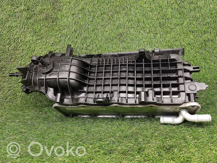 Volkswagen Jetta VI Intake manifold 04E129711E