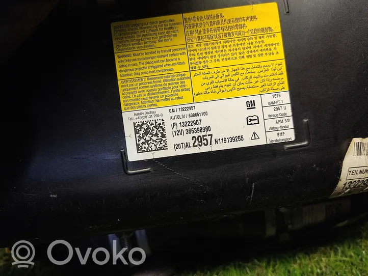 Opel Insignia A Poduszka powietrzna Airbag pasażera 13222957
