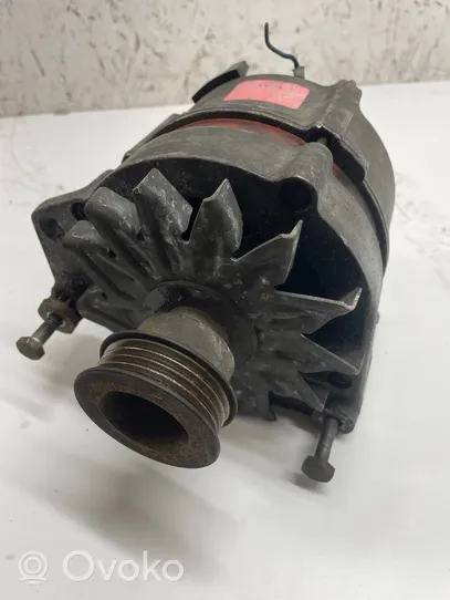 Audi Coupe Generatore/alternatore 053903015B