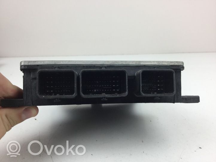 Renault Clio II Komputer / Sterownik ECU silnika 8200911560