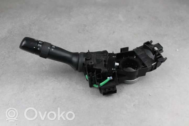 Subaru Outback Commodo de clignotant 17J0870H030