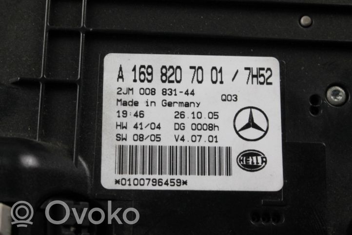 Mercedes-Benz B W245 Światło fotela przedniego A1698207001