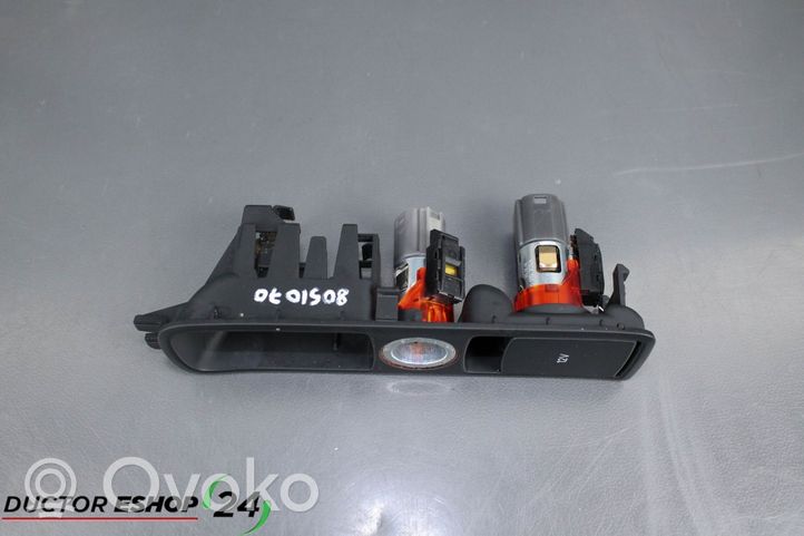 Audi Q3 8U 12V Steckdose hinten 8K0919343