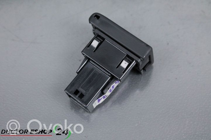 Honda Civic IX USB-pistokeliitin 