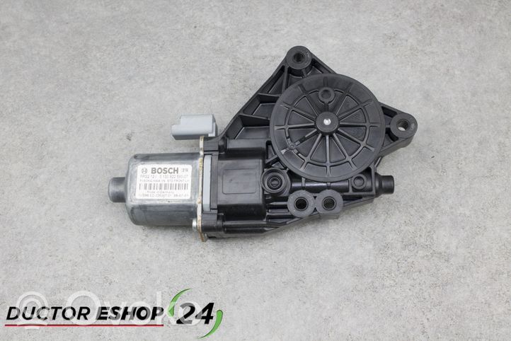 KIA Venga Moteur de lève-vitre de porte avant 0130822580