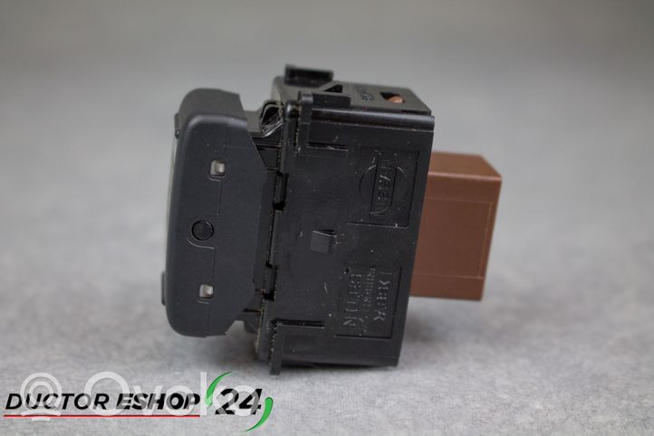 Nissan Micra Central locking switch button 