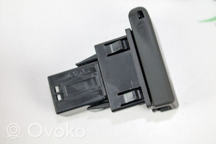 Honda Civic IX USB-pistokeliitin K14X281