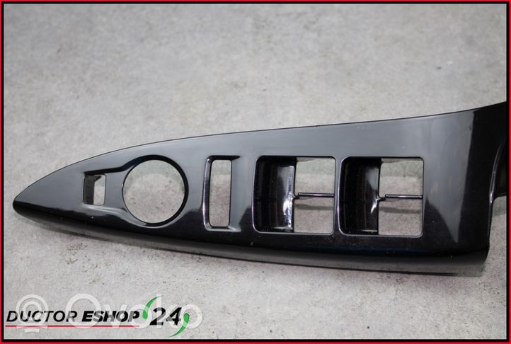 Hyundai ix20 Other front door trim element 18601898102