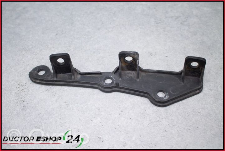 Audi A2 Soporte de montaje del parachoques trasero 8Z0853883