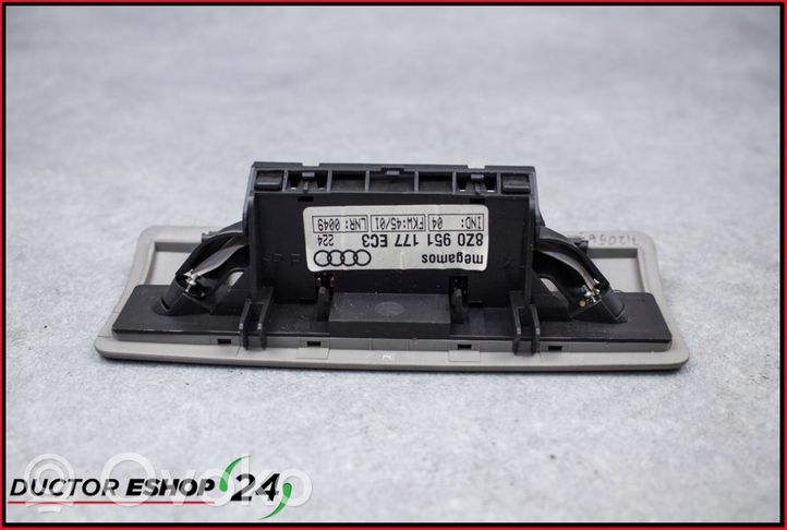 Audi A2 Sonstige Steuergeräte / Module 8Z0951177EC3