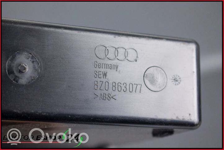 Audi A2 Vano portaoggetti 8Z0863077