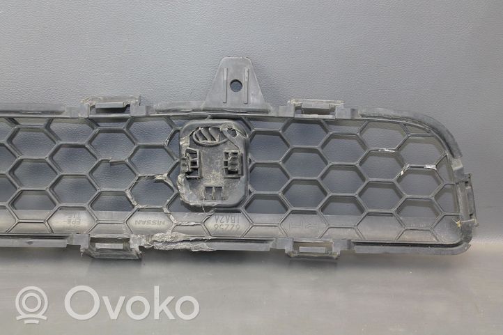 Infiniti EX Front bumper upper radiator grill 622561BA2A