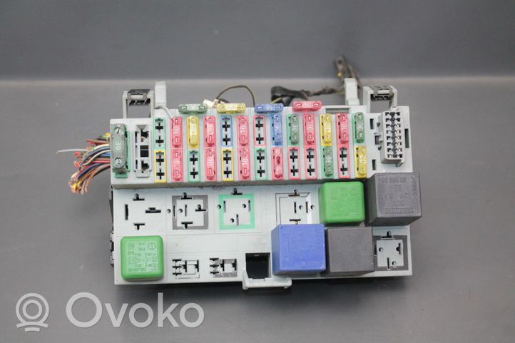 Opel Corsa B Fuse module 90483952