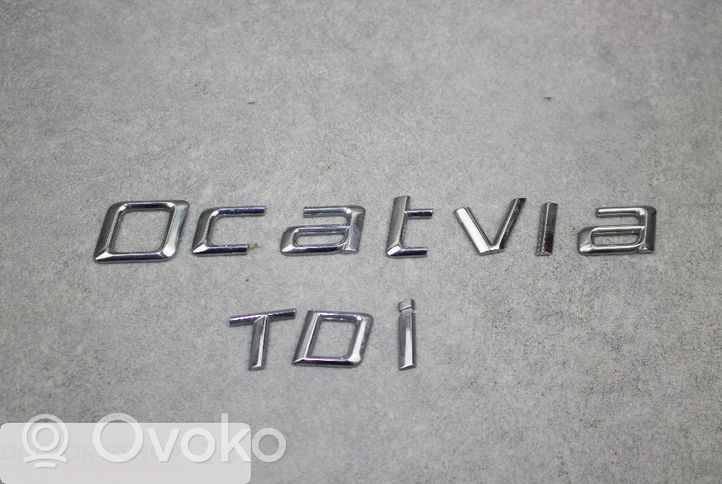 Skoda Octavia Mk2 (1Z) Logo/stemma case automobilistiche 