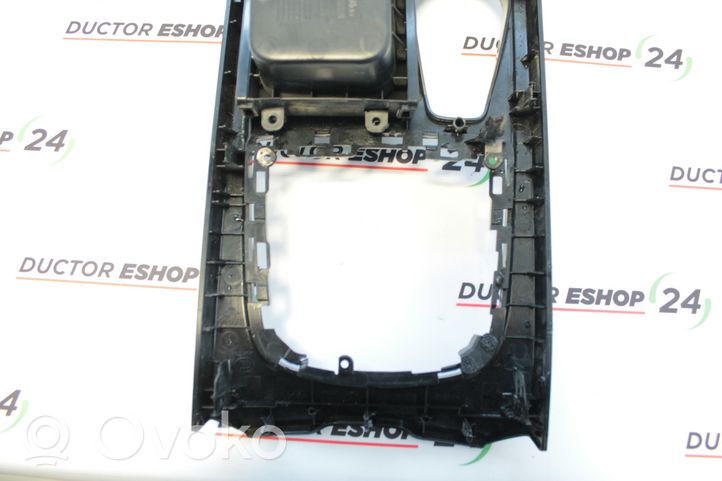 Hyundai i40 Kita centrinė konsolės (tunelio) detalė 846033Z410